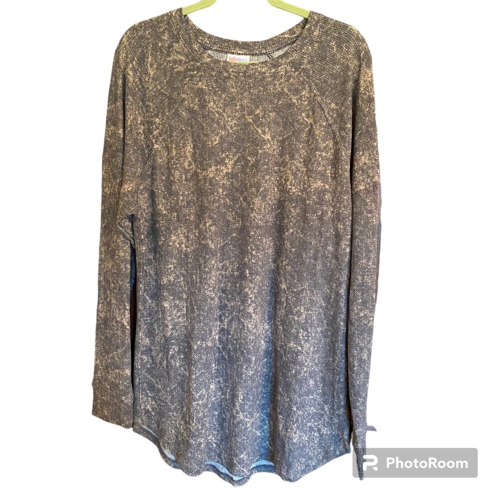 LuLaRoe waffle knit Erin long-sleeved shirt in unisex size XL (16-18)
